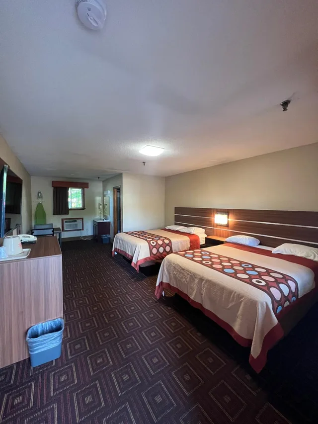 غرفة ديلوكس بسرير مزدوج، American Inn 9/10