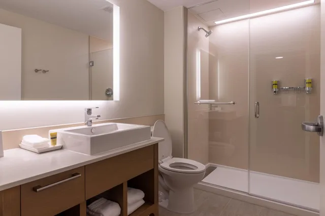 جناح استوديو تنفيذي بغرفة نوم واحدة لذوي الإعاقة، Element St. Louis Midtown 6/8