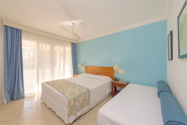 جناح بسرير كوين وسرير فردي، Hotel Mercedes 2/8