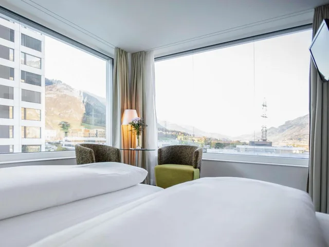 غرفة قياسية بسريرين منفصلين بإطلالة على الجبل، Mercure Chur City West 4/9
