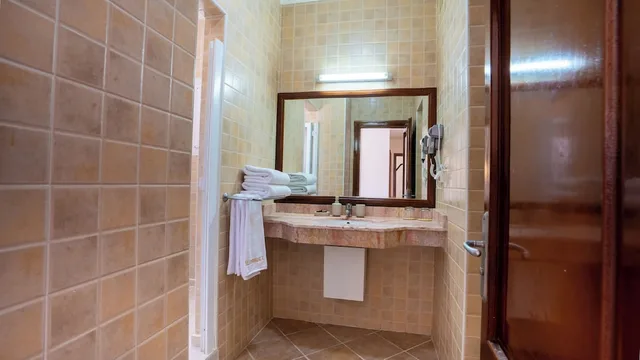 استوديو جونيور بسرير فردي، Intouriste Hotel & Suites 5/6