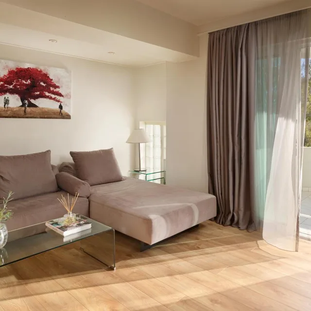 جناح عائلي، Blazer Suites 2/3