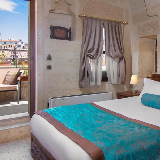 جناح بجاكوزي، Cappa Via Cave Hotel 9/10