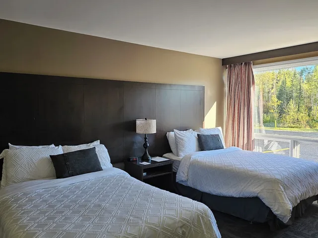غرفة بسريرين مزدوجين، Travelodge By Wyndham Kapuskasing 1/2