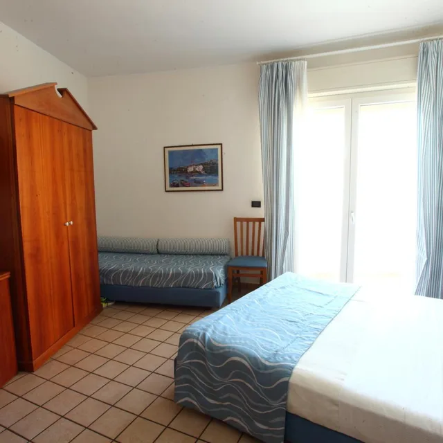جناح، Hotel Sirenetta 5/9