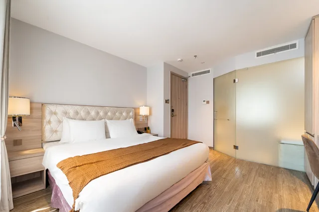 غرفة بريميير جونيور بإطلالة على المدينة بحوض استحمام، Nicecy Hotel Suites Spa 2/4