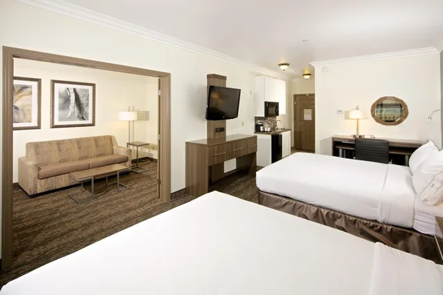 غرفة تنفيذية بسريرين كوين، Holiday Inn Express Hotel And Suites Paso Robles 1/7