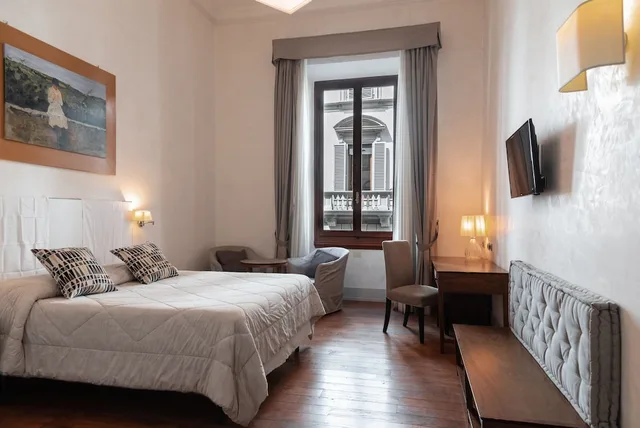 Double Bed, Street View، Il Salotto di Firenze 1/8