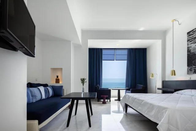 Junior Suite, Queen Bed, Sea View, Almyra 1/1