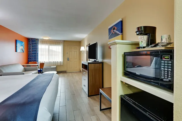 غرفة قياسية بسرير كينج، Captain Apos S Quarters Inn 3/3
