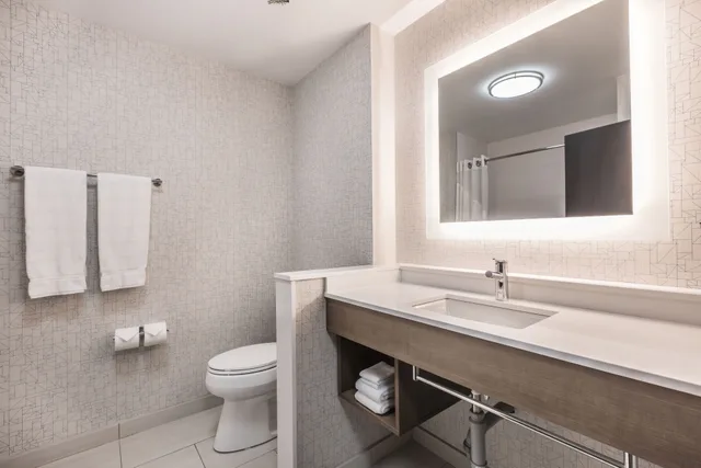 غرفة قياسية بسريرين كوين، Holiday Inn Express and Suites Welland 8/10