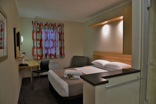 غرفة بسرير مزدوج، Road Lodge Carnival City 8/10