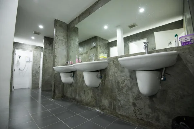 سكن مشترك بستة أسرّة للنساء، S30 Hotel 4/7
