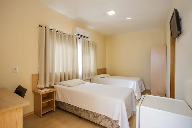 غرفة قياسية بسريرين منفصلين، Hotel Metropole Paulinia 4/7
