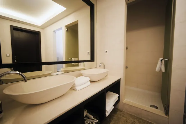 غرفة بريميوم بسرير كينج بجاكوزي، Residence 4/4