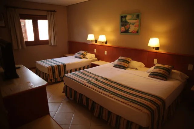 غرفة عائلية ثلاثية بسرير مزدوج وسرير فردي، Marcopolo Suites Iguazu 4/10