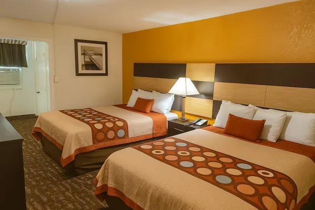 Standard, 2 Beds, Eastern Inn 2/10