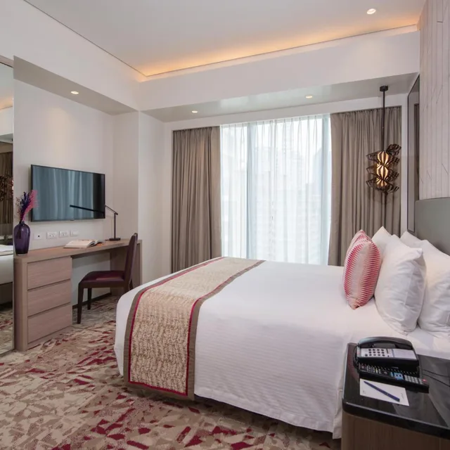 استوديو بريميير، Somerset Central Salcedo Makati 2/7