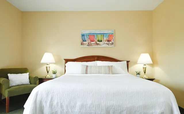 جناح سوبيريور بسرير كينج مع أريكة، Four Seasons Island Resort Trademark Collection By Wyndham 2/5