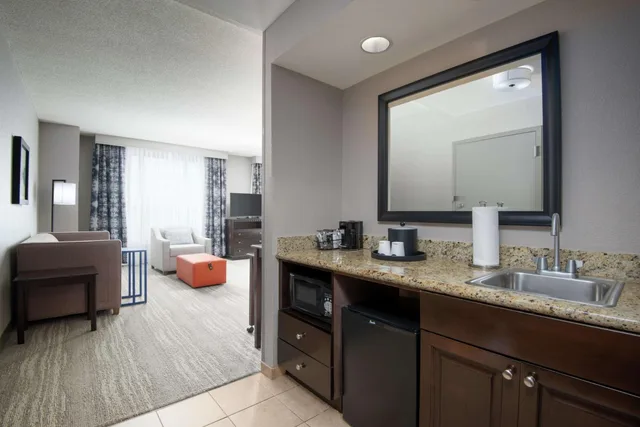 استوديو بسرير كينج مع أريكة لذوي الإعاقة، Hampton Inn & Suites National Harbor/Alexandria Area 6/6