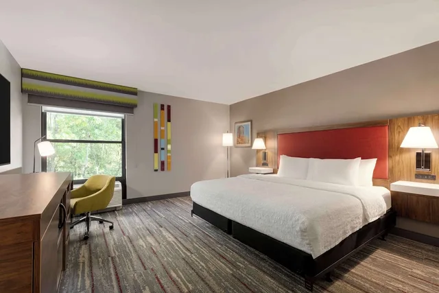 غرفة مع أريكة لذوي الإعاقة، Hampton Inn Starkville Mississippi State University 1/3