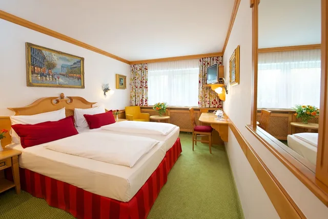 Room, Single, Twin Beds, Park Hotel Laim 1/4
