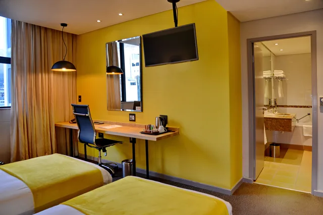 غرفة سوبيريور بسرير مزدوج أو سريرين منفصلين، Cresta Grande Cape Town 5/8