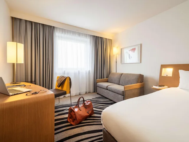 غرفة بسرير مزدوج لذوي الإعاقة، Novotel Marne la Vallee Noisy le Grand 3/5