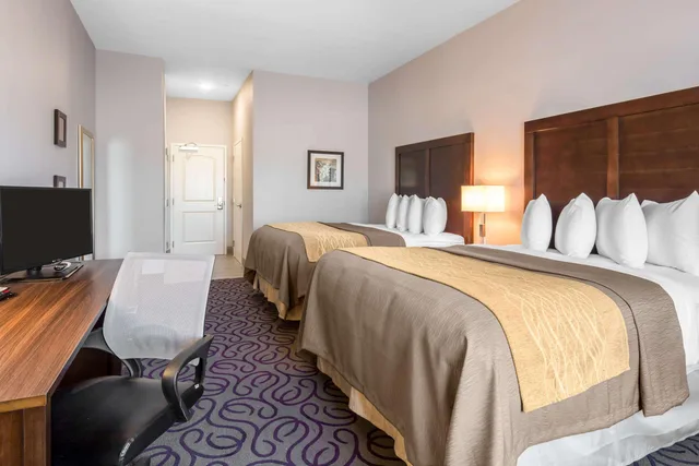 Room, 2 Queen Beds, Comfort Inn & Suites Lovington, NM 3/6