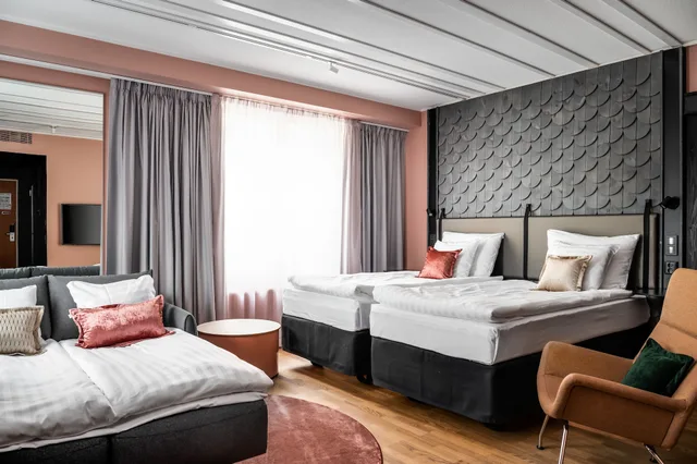 غرفة سوبيريور بسرير كينج مع سرير إضافي، Original Sokos Hotel Arina 1/2