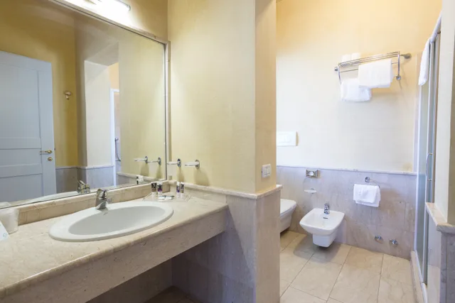 غرفة ديلوكس رباعية، Mercure Tirrenia Green Park 2/2