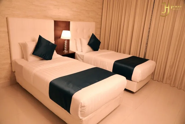 جناح تنفيذي بسرير كينج بغرفتي نوم، The Jewel Hotel 10/10