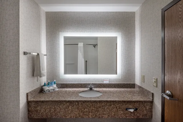غرفة بسريرين كوين، Holiday Inn Express Hotel And Suites Grenada 4/4