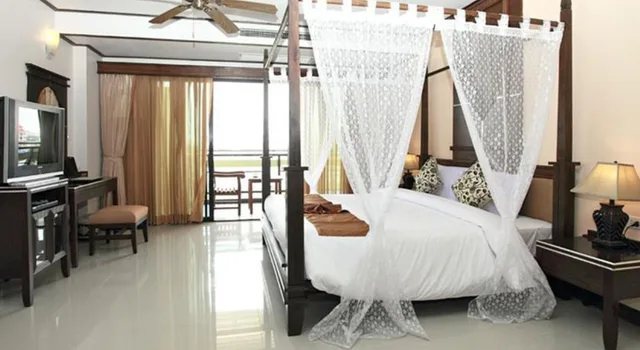 1 Bedroom, Suite, Pattaya Loft Hotel 1/2