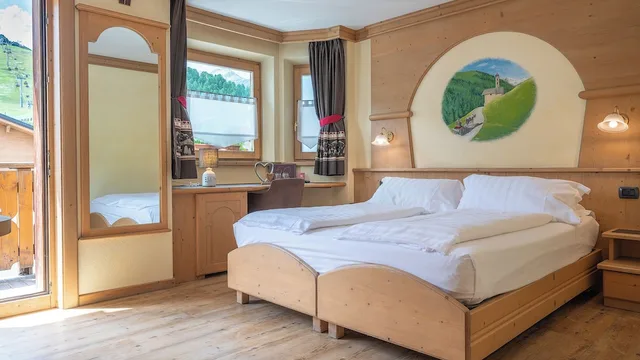 Comfort, Crosal Hotel 1/10