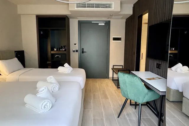 غرفة تنفيذية ثلاثية، Aste Hotel 4/5