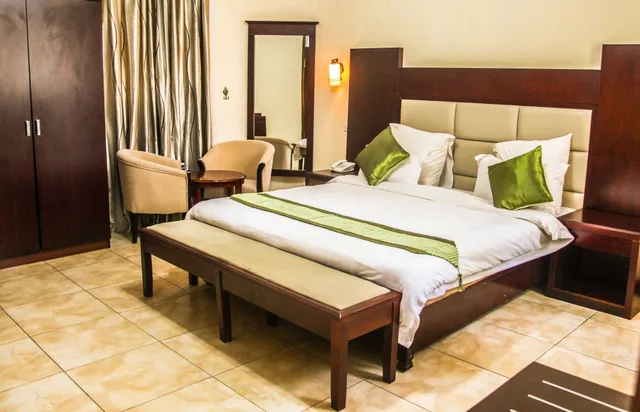 غرفة قياسية بسرير مزدوج، Mika Hotel 1/6