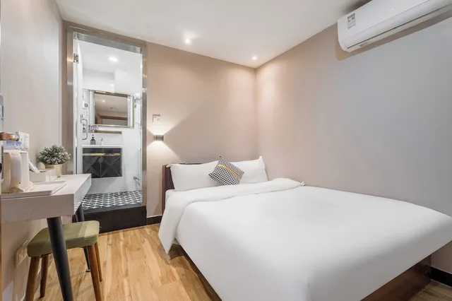 Mini, Double Bed, No Window، Shanghai Meego Youth Hostel 3/7