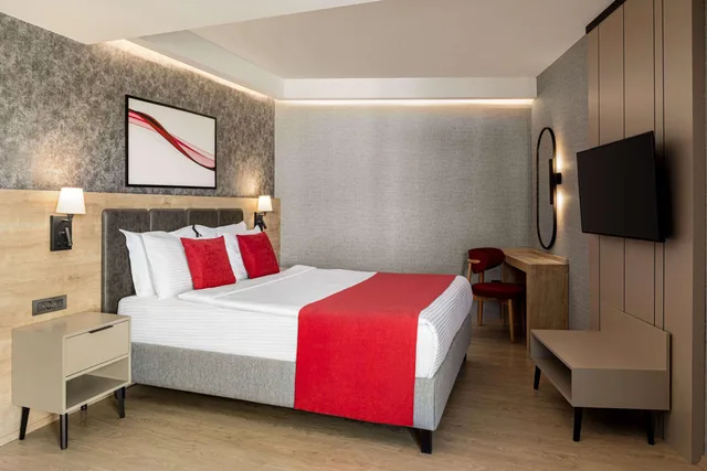 Suite, French Bed, Land Side, Balcony، Ramada by Wyndham Dalaman 2/2