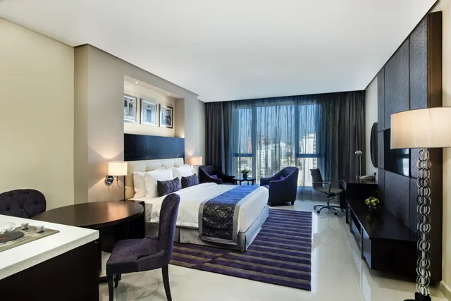 غرفة كلوب ديلوكس بسرير مزدوج، Wyndham Garden Manama 2/5
