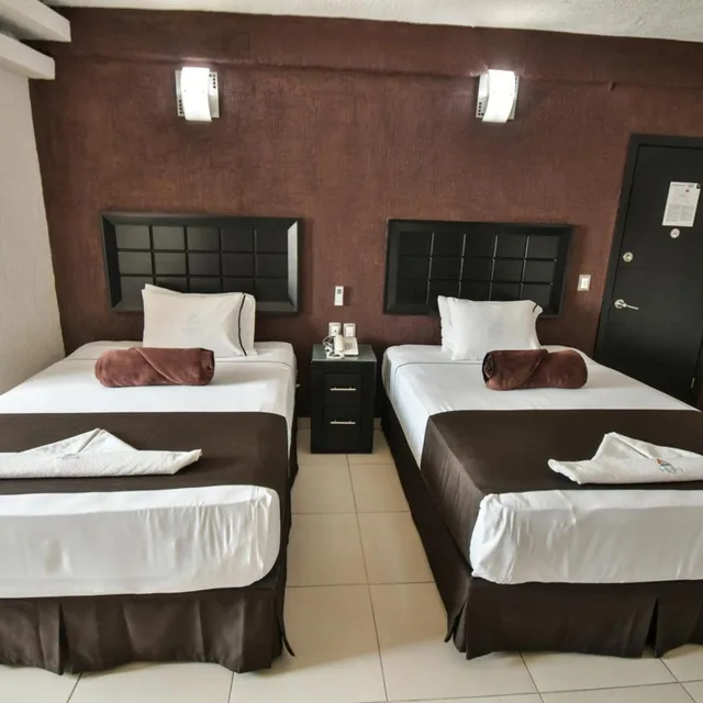 غرفة سوبيريور كبيرة، Hotel Portonovo Plaza Guadalajara 4/10