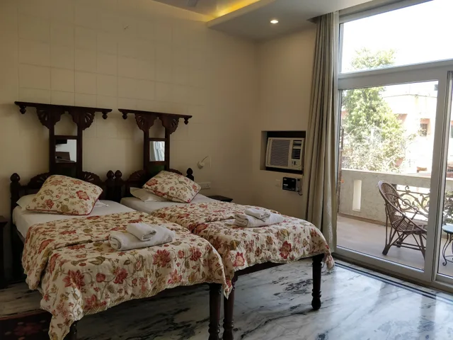 Super, Deluxe, King Bed, All Seasons Homestay 6/10