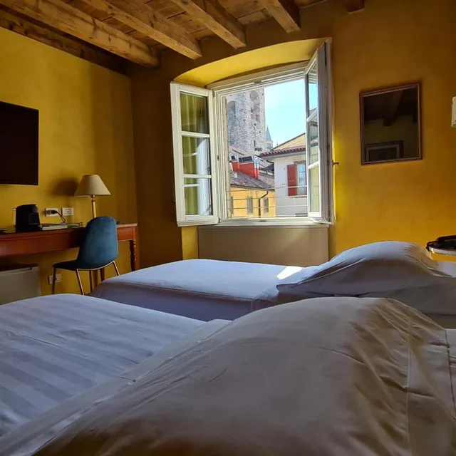 Superior, Double or Twin Bed, City View, Hotel Piazza Vecchia 1/8
