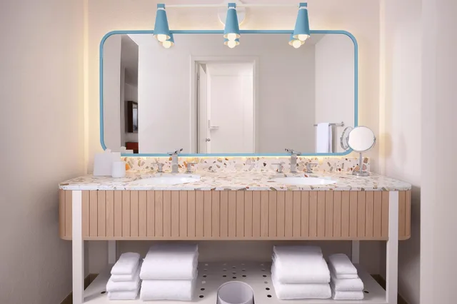 Room, Multiple Beds, Balcony, Accessible، Marriott Hutchinson Island Resort & Beach Villas, Golf & Marina 4/4