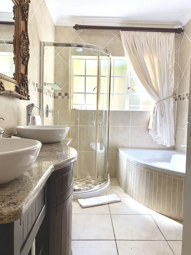 غرفة ديلوكس بسرير كينج، La Barune Guest House 10/10
