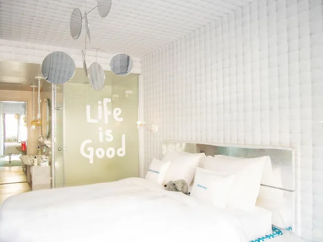 Medium Paradiso، 25hours Hotel Piazza San Paolino 8/10
