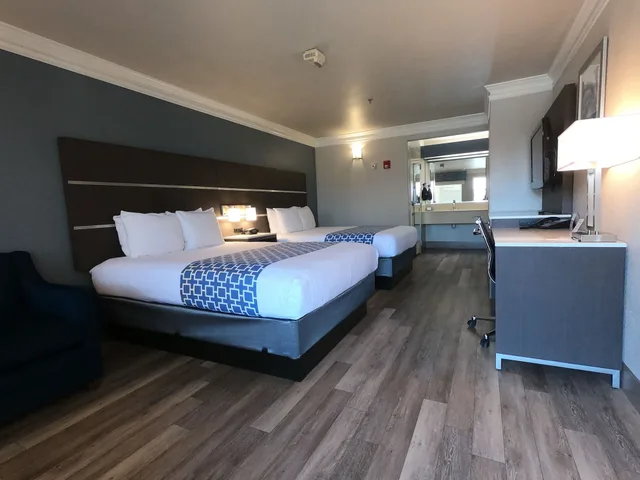 غرفة قياسية بسريرين كوين، Best Western Inn & Suites Lemoore 1/10