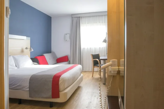 غرفة قياسية بسرير كوين لذوي الإعاقة، Holiday Inn Express Sant Cugat 4/7