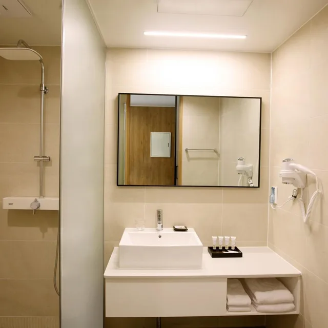 Hollywood, Double Bed, Balcony، Hotel Skypark Daejeon I 6/7