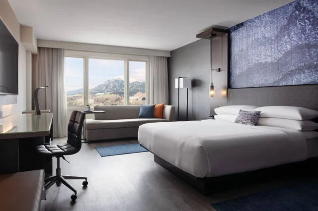 غرفة بسرير مزدوج، Boulder Marriott 1/2